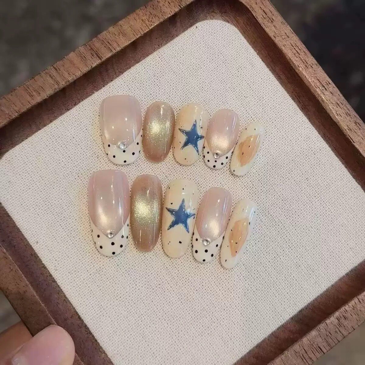 【蓝粉星星】韩女穿戴甲甲片高级感波点椭圆美甲纯欲手工显白法式