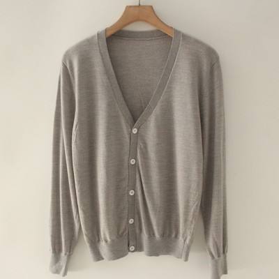 女针织内搭外穿纯色V领打底衫