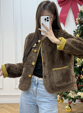 云朵冬上新单排扣毛毛经典短外套(配胸针)B6006