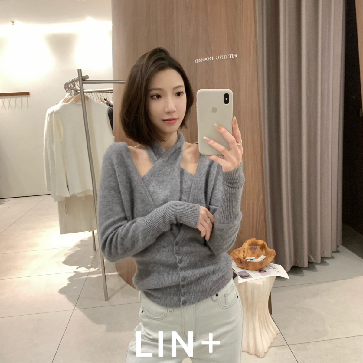 云朵  挂脖假两件交叉温柔针织衫（含289绵羊毛）375浣熊QQ069