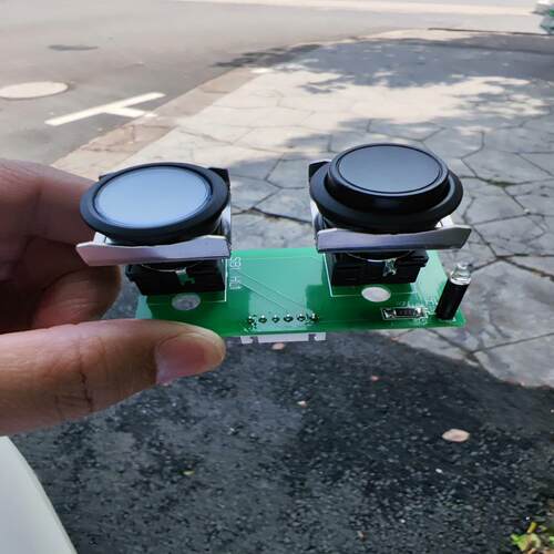 马扎克按钮全新的，启动暂停，PCB6559-1