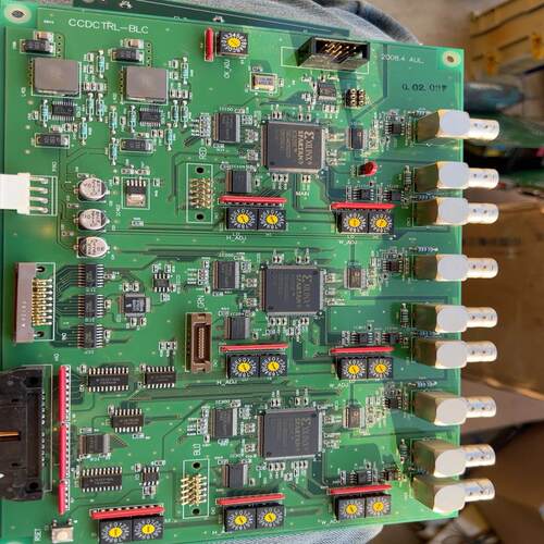（设备配件）XILINX XC3S250E开发板，一张上面有3个芯片，2