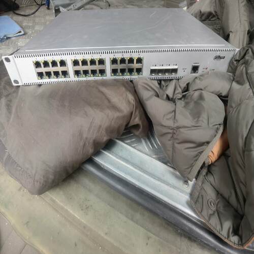 [德峰]--24 24口全 GT4XFS3100C DH千兆管大华