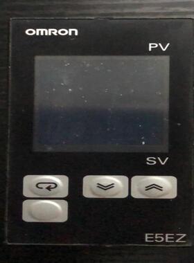 E5CZ-R3T温控表，1只，。功能正常，68