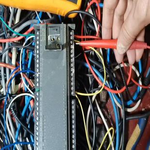 [德峰]晶体管式西门子cpu226cn，功能包好外壳有伤实物图。