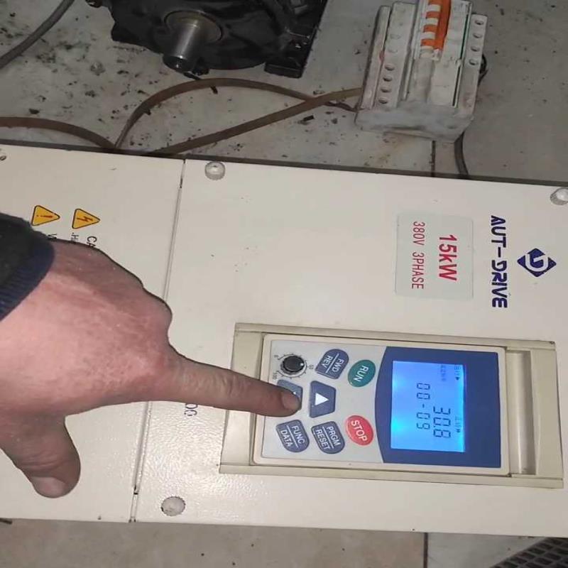 aut-drive变频器15千瓦DV1000-4T150ga