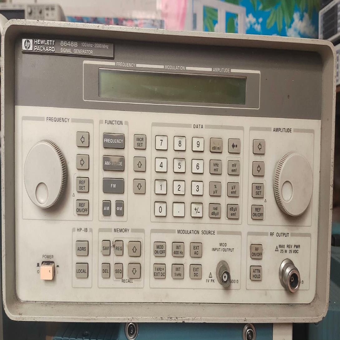 （设备配件）hp 8648b信号源（100kHz-200MHz）安捷伦