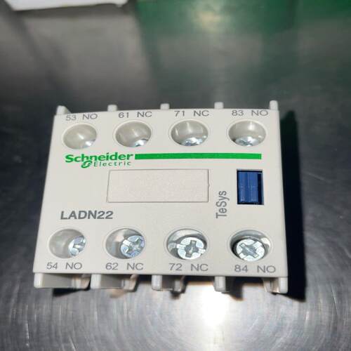LADN22C辅助触头模块，全新未使用 ，没纸盒，