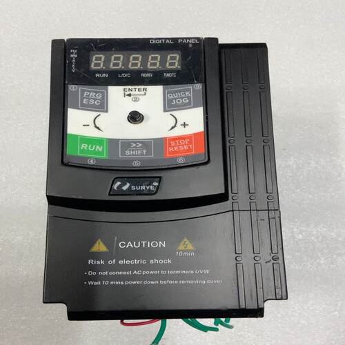 CM530H-4T2R2GB/4R0PB  日业变频器 拆机