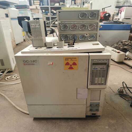[德峰]岛津气相色谱仪 GC-14C型，有一侧盖板挤压变形了，配FP