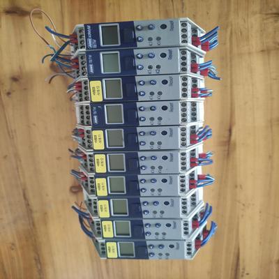 原装   久茂JUMO温度调节控制器701160/8