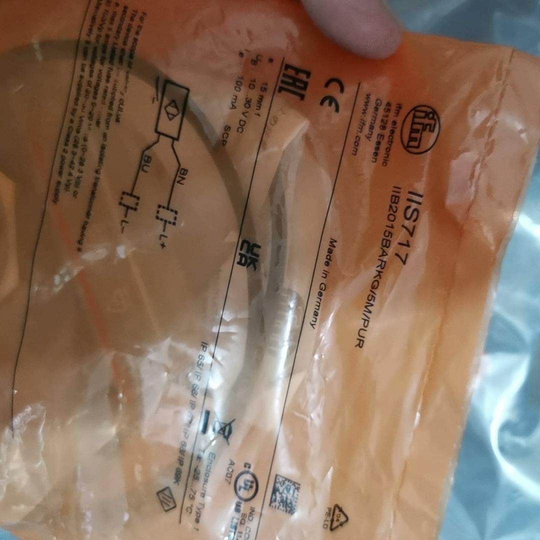 全新原装德国IFM易福门IIS717电感式接近开关传感器II