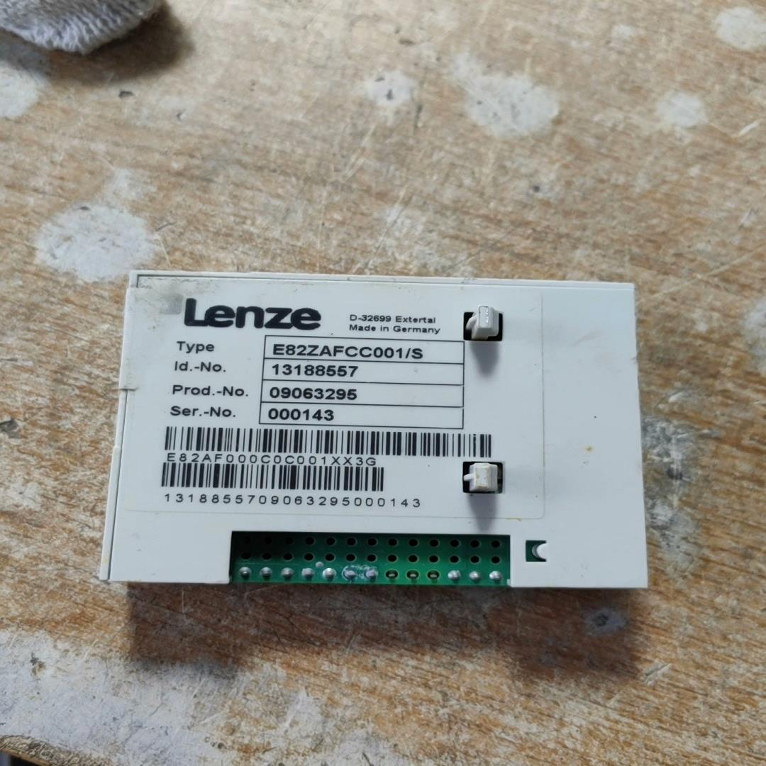 E82ZAFCC001/S  伦茨变频器通讯模块。