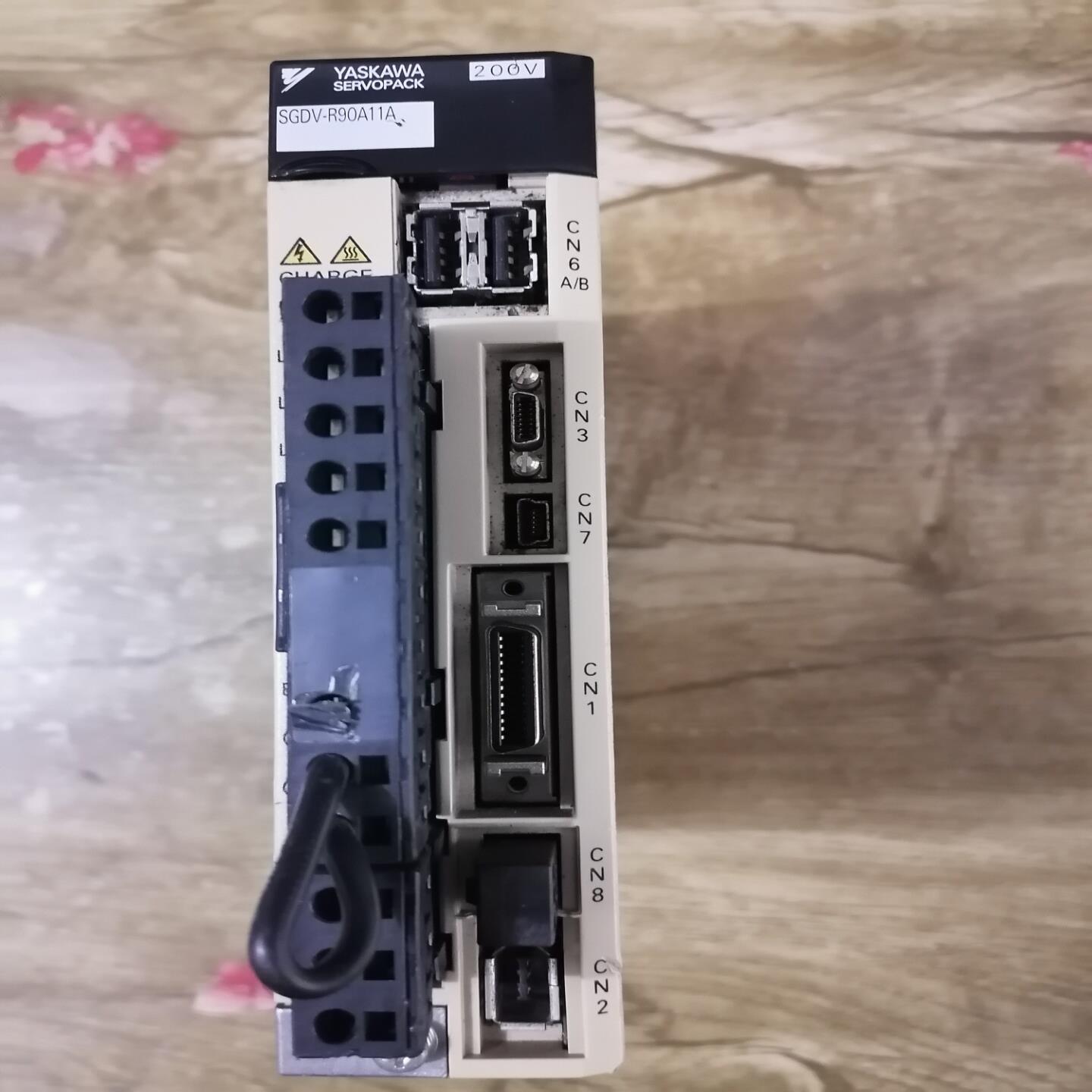 安川驱动器SGDV-R90A11A，，功能完好，成色