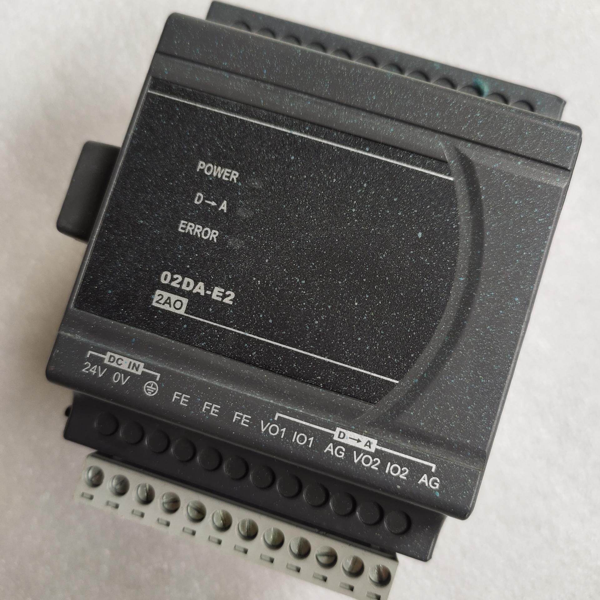 DVP02DA-E2 台达PLC扩展模块  功能正常