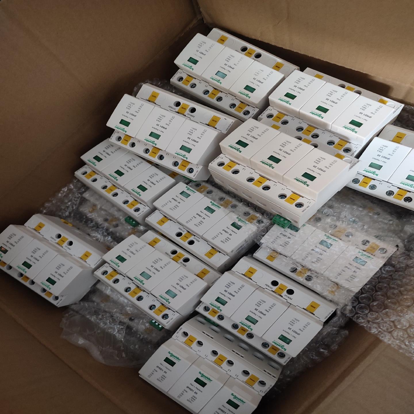 IPRD1 20r 3P一级浪涌保护器3P20KA