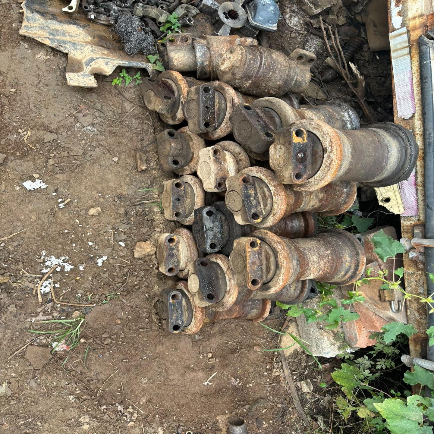 200-240支重轮，13个（憨憨电子）