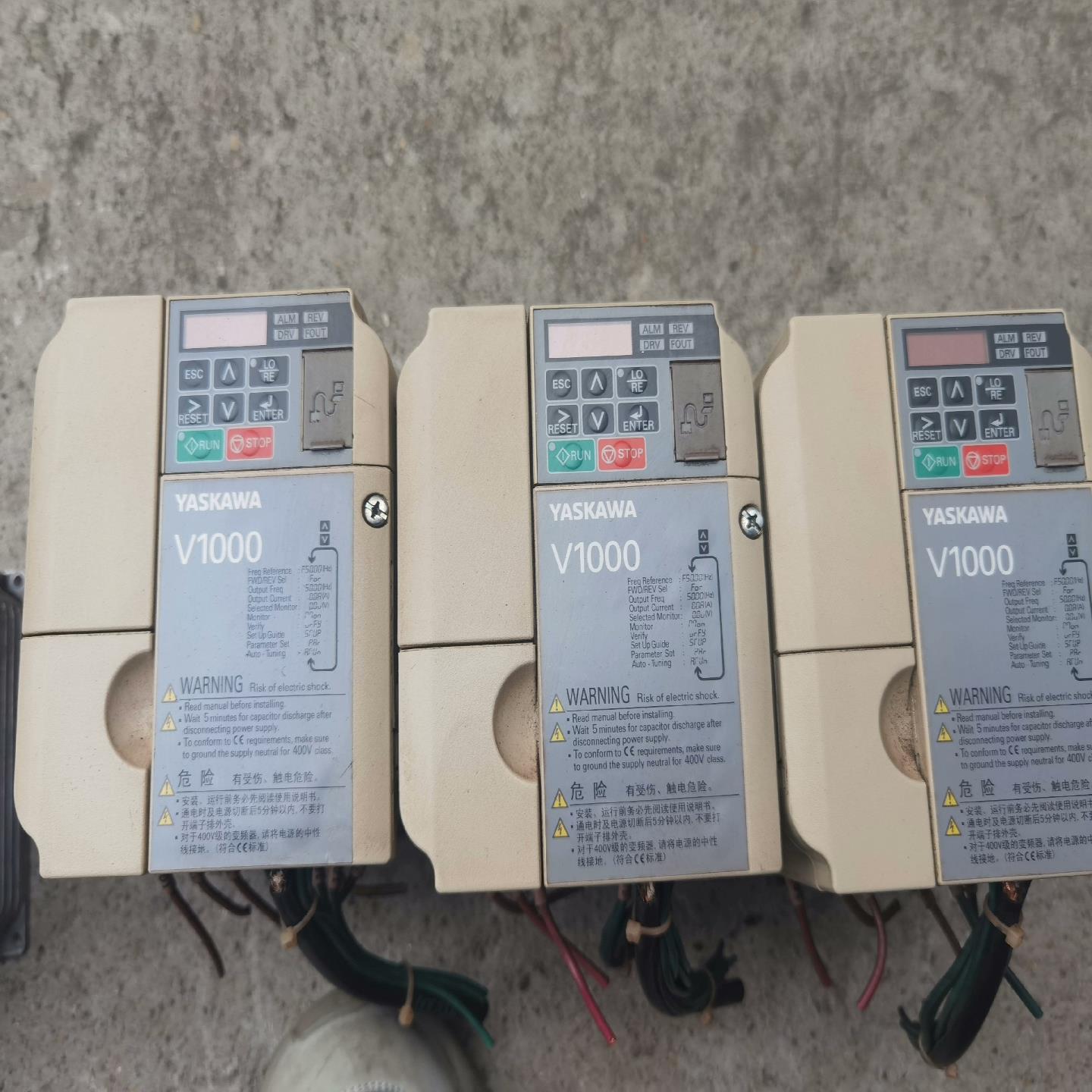 安川V1000变频器2.2KW/1.5KW