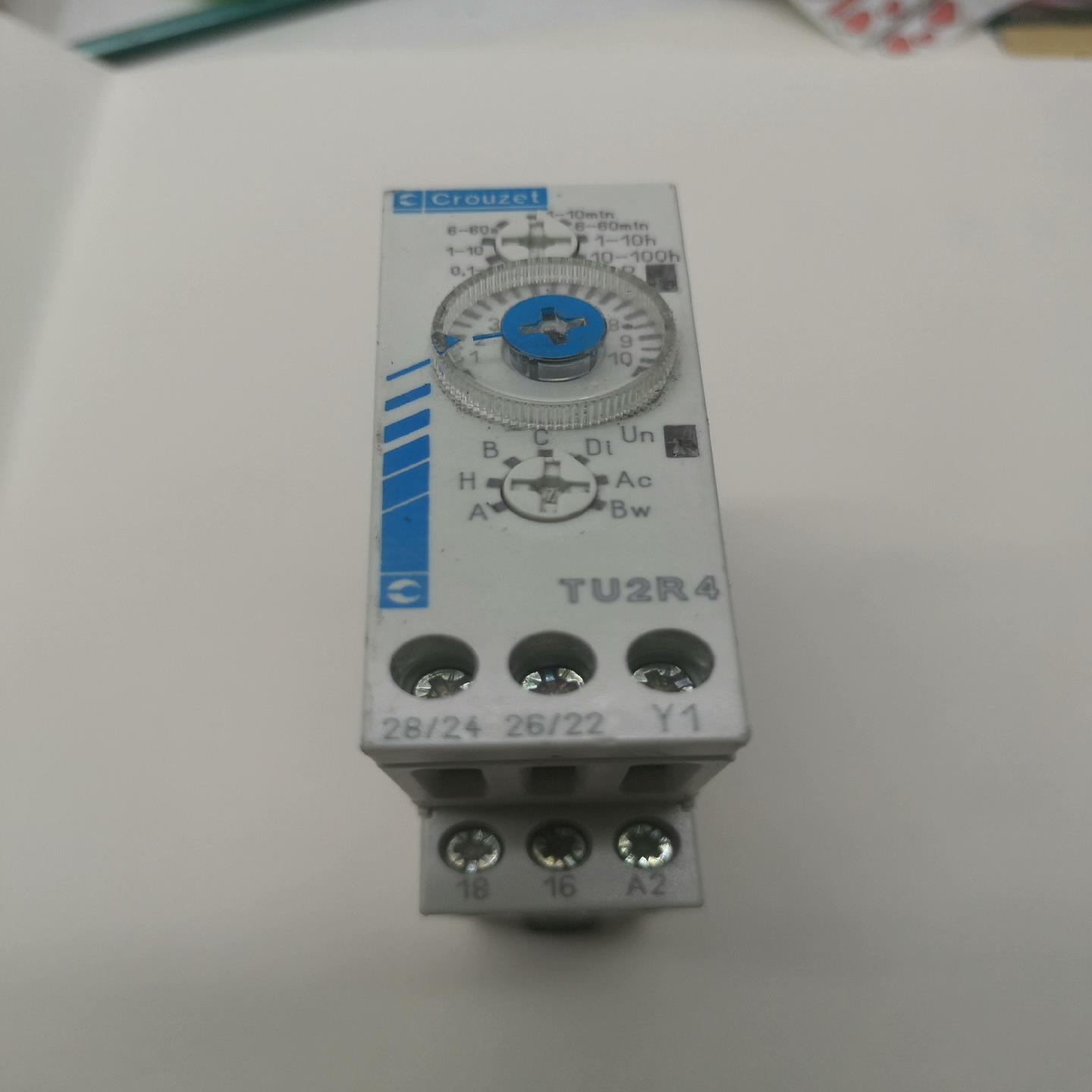 [德峰]Crouzet时间继电器TU2R4 88865300实物拍摄