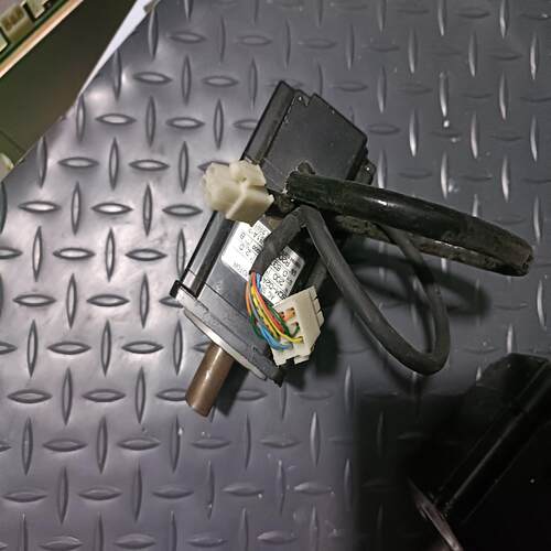 [德峰]sgm-02a312拆机安川电机200w