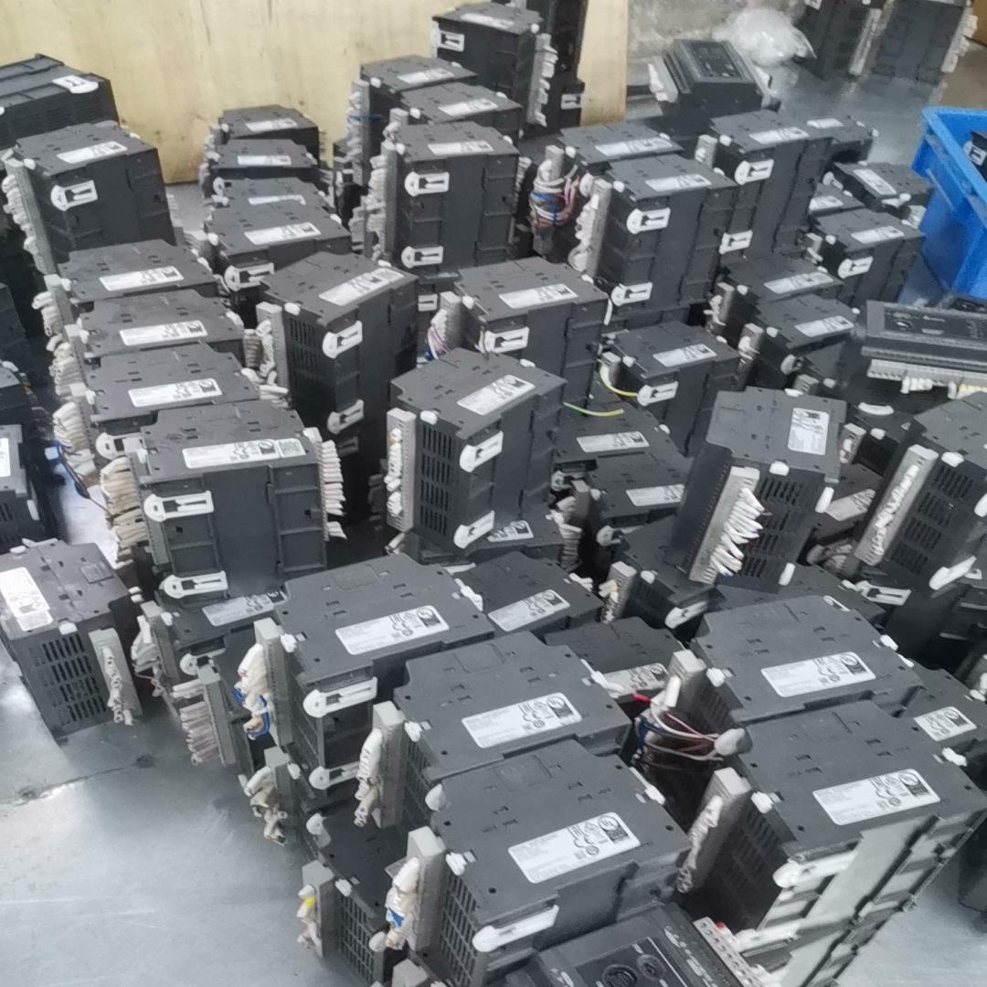 DVP32ES200T，，成色好，功能正常，欢迎联系