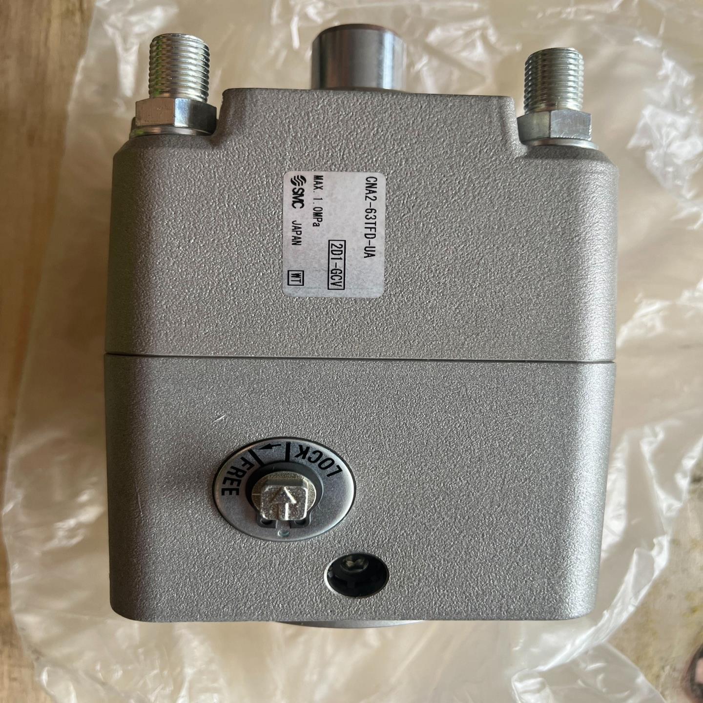 全新带锁气缸锁头CNA2-63TFD-UA，全新没装