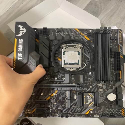 华硕TUF+B360M-PLUS+GAMING+S+i5+9【议价】