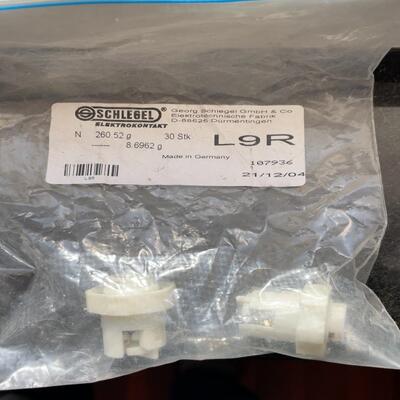 德国SCHLEGEL灯座LR9