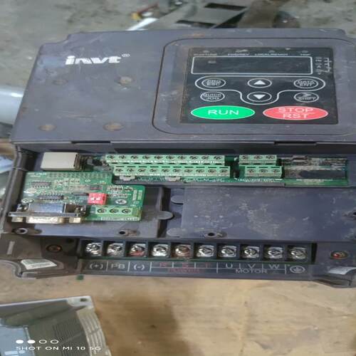 （设备配件）英威腾CHV100.2.2KW，缺盖，功能包好无修