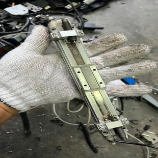 100H 闲置气缸 MY1B10G