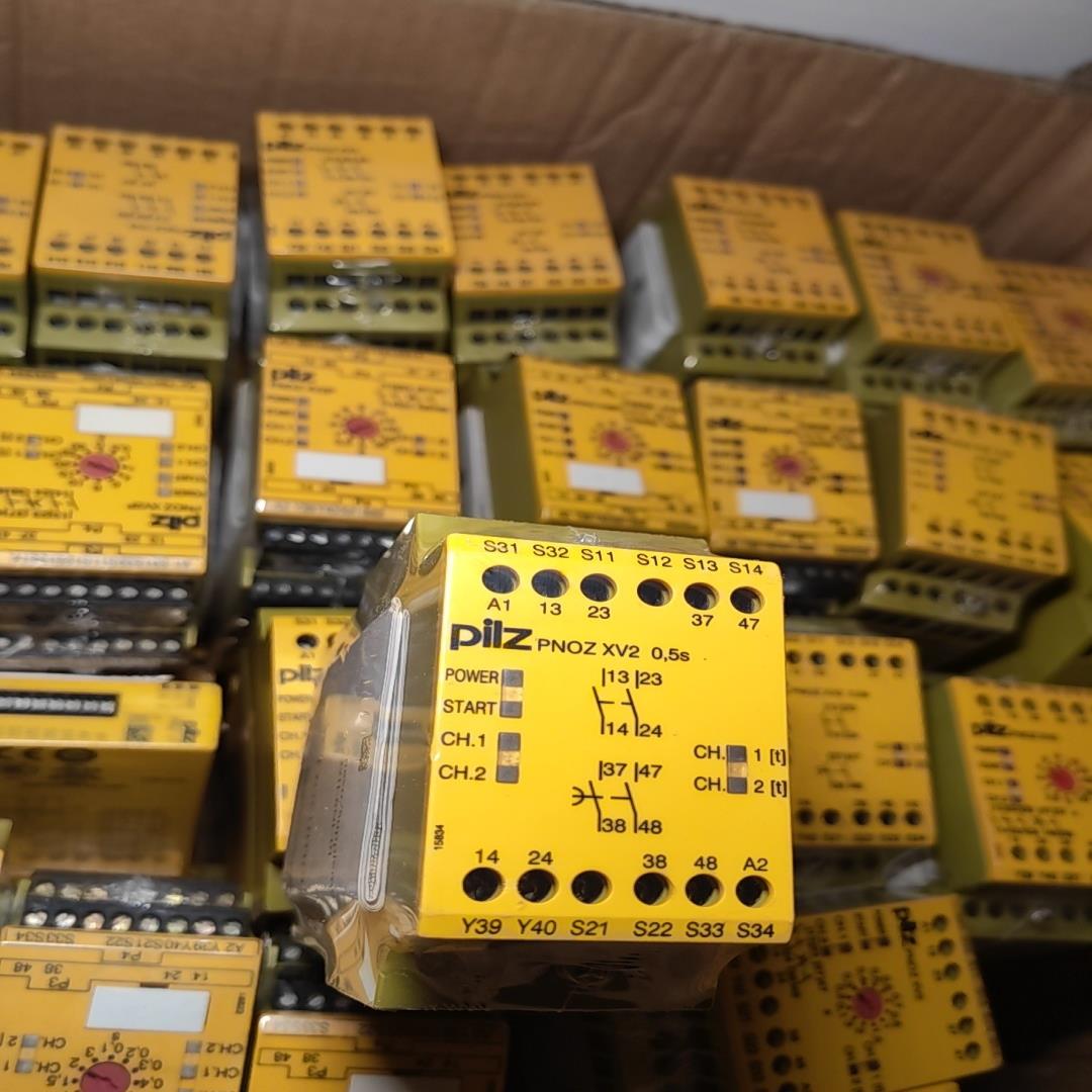 皮尔兹PiIZ安全继电器PNOZ XV2 774504全新原