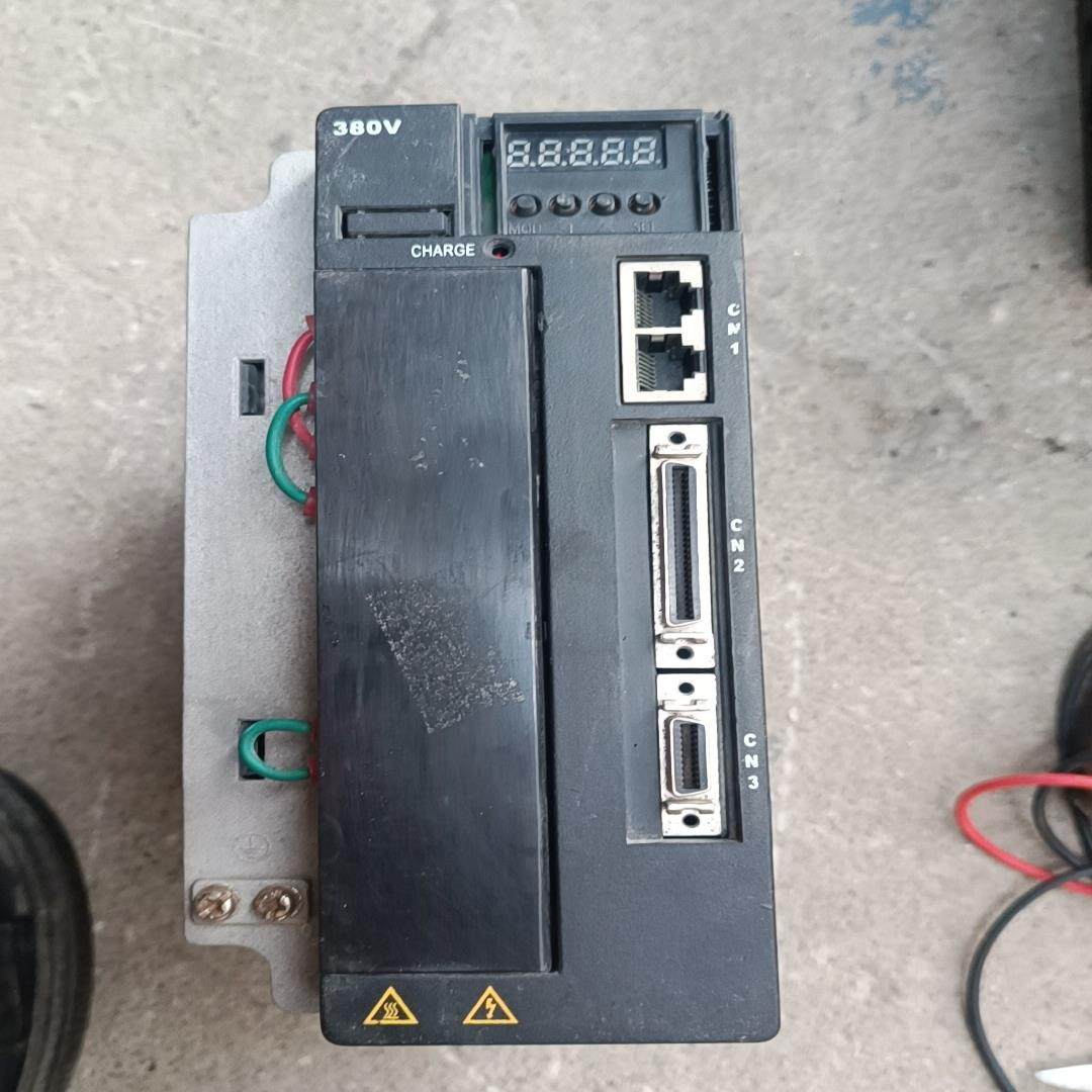 东菱伺服驱动器 eps b1 ，数台，便宜处理，有意私聊