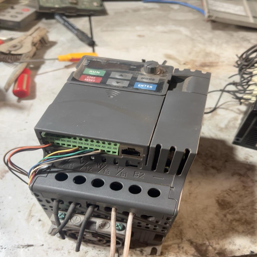 台达VFD037E43A变频器3.7kw原装变频器功能正