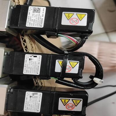 安川SGMMV-A2A2A21，实图拍摄，正常，1888