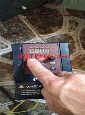 【荣强工控】0.75kw220v易能EDS800变频器，功能包好外观完好