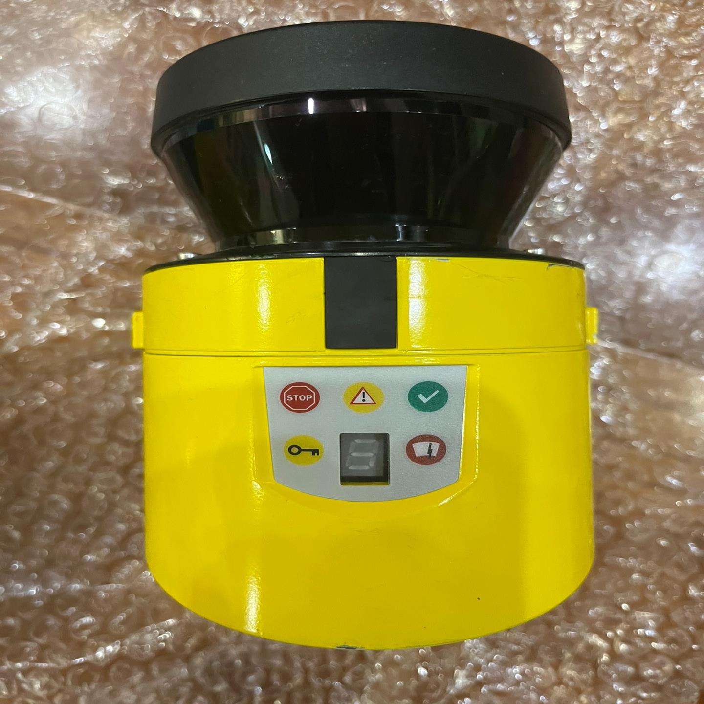 SICK西克S30B-3011DA  件，功能完好