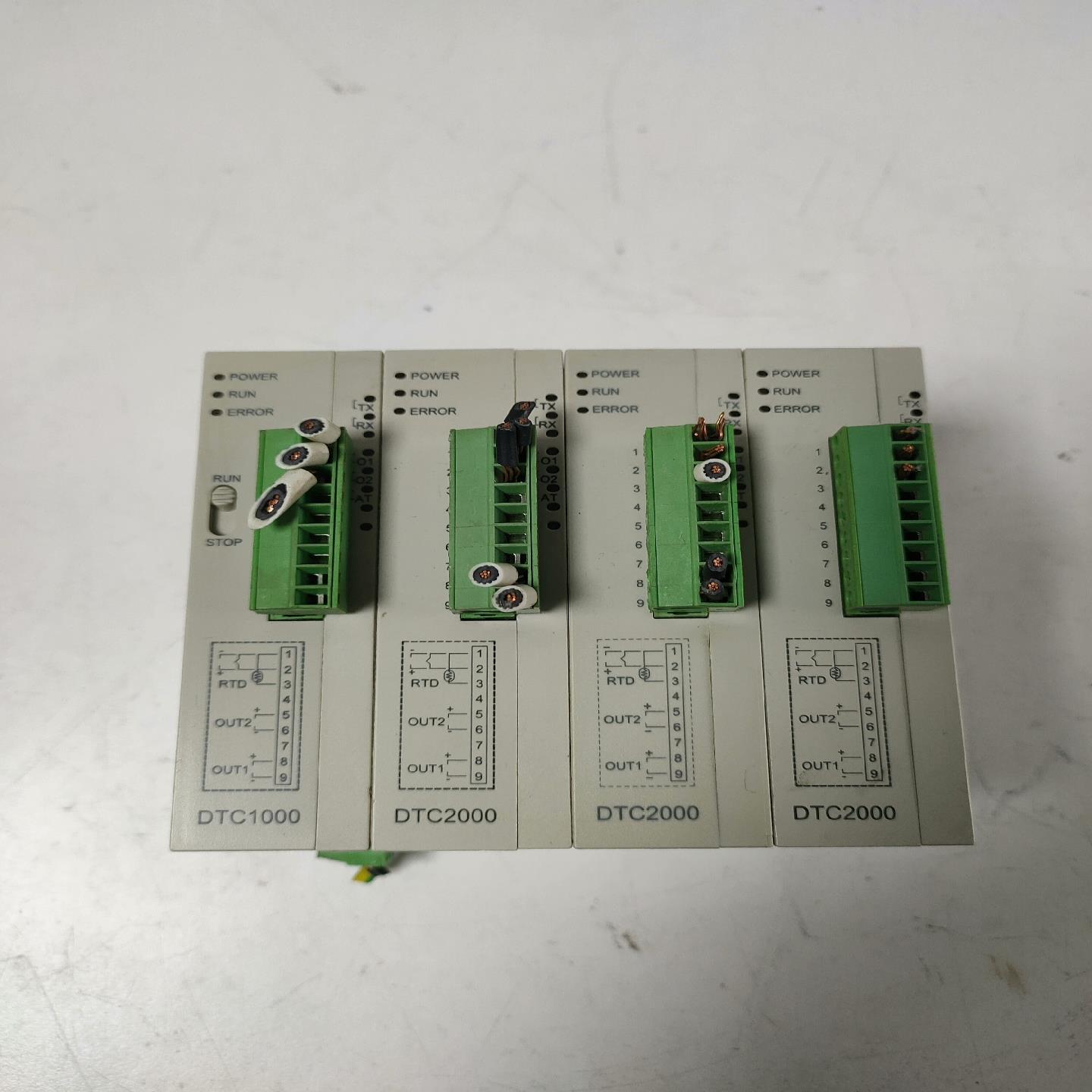 台达温度控制器模块货一组，DTC2000三片DTC100