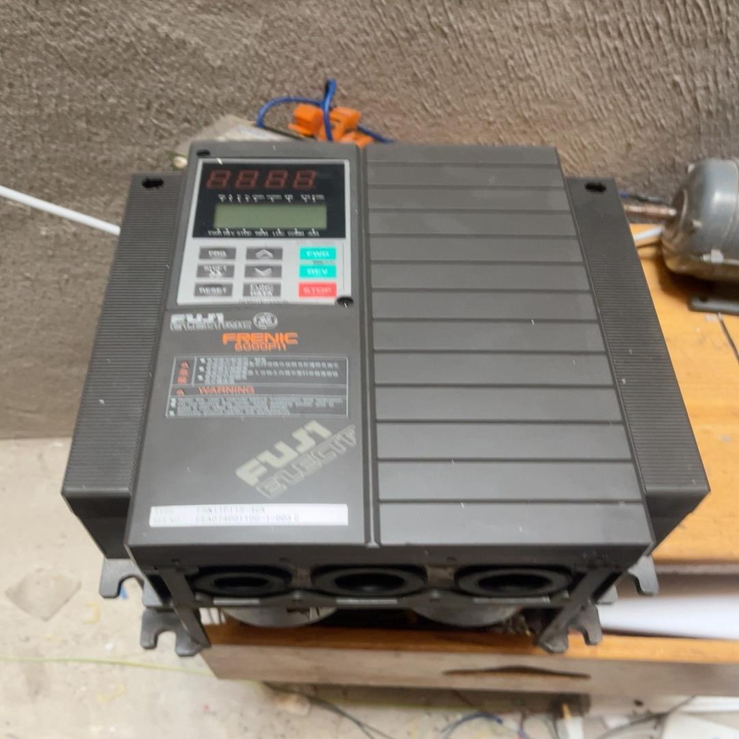 富士5000P11变频器FRN11P11S-4CX变频器11