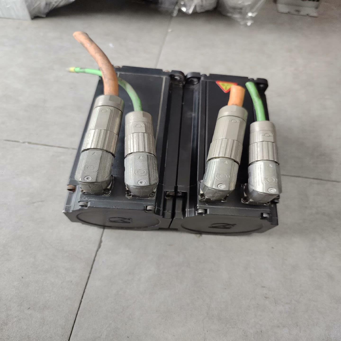 倍加莱伺服电机 型号5FSNA45-300E03KA0-0一议价