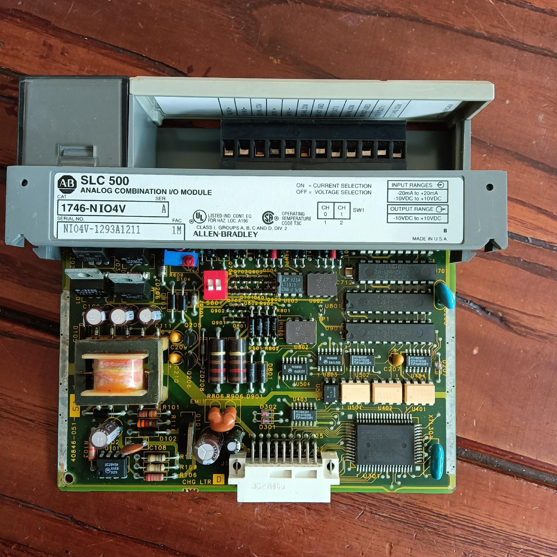 AB模块1746-NIO4V/A成色新，。有2块。