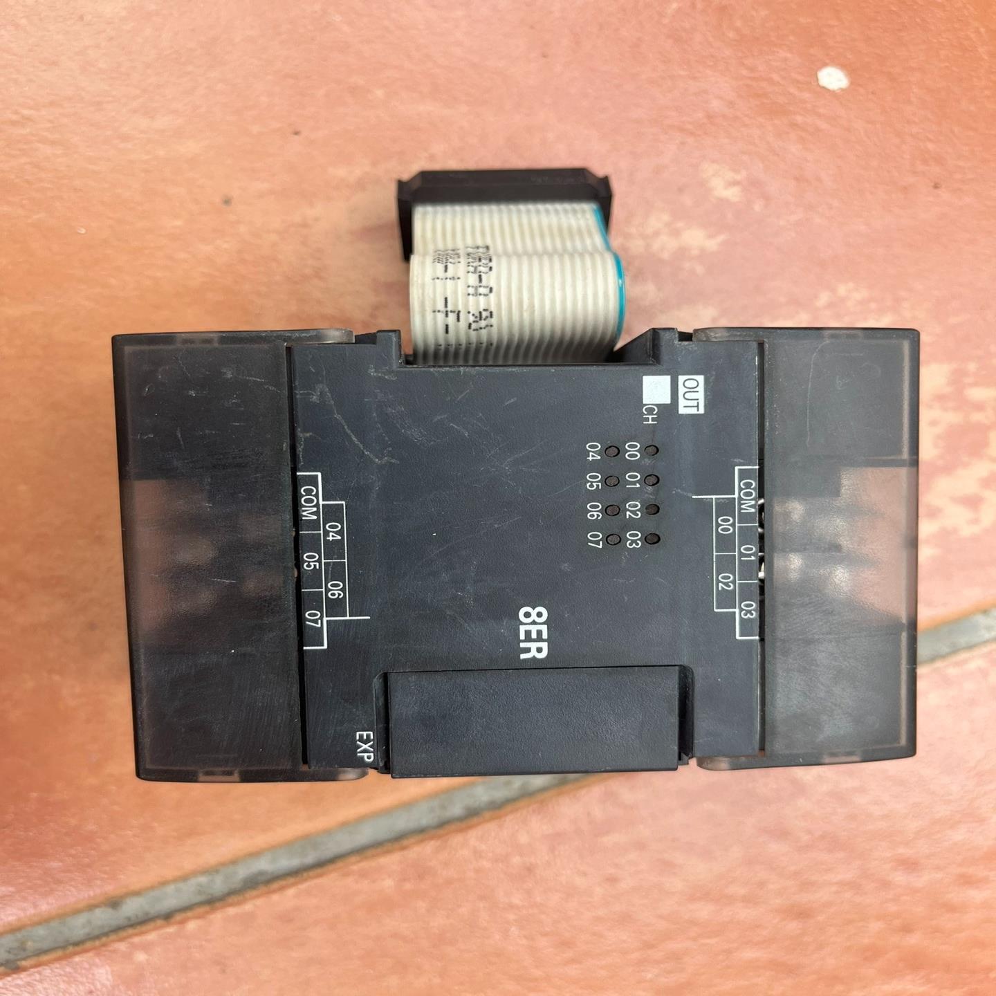 plc扩展模块cp1w-8er，功能完好，外观如图，需