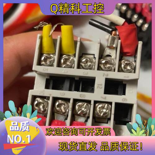 现货温控仪温控器E5CWL-R1TC 所以100出了