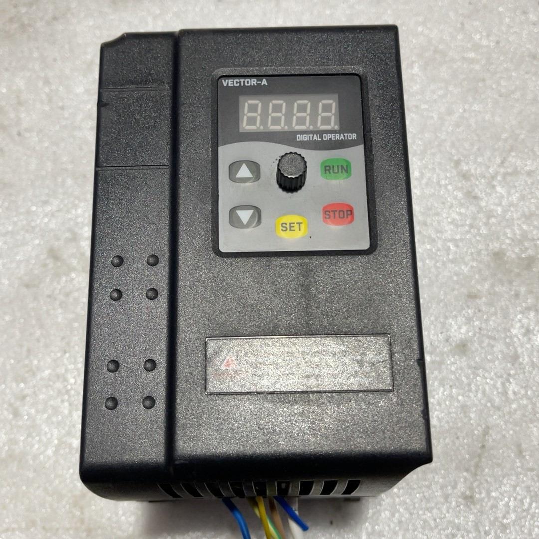 HS350-1.5K变频器220V1.5千瓦 成色新