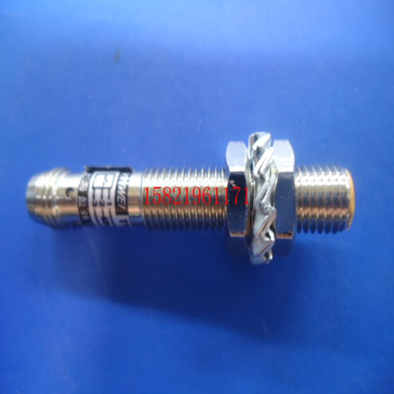 M8麦入式接插式接近开关 PNP/NPN E2-D1NK-L E2-D1PK-L  10-30V