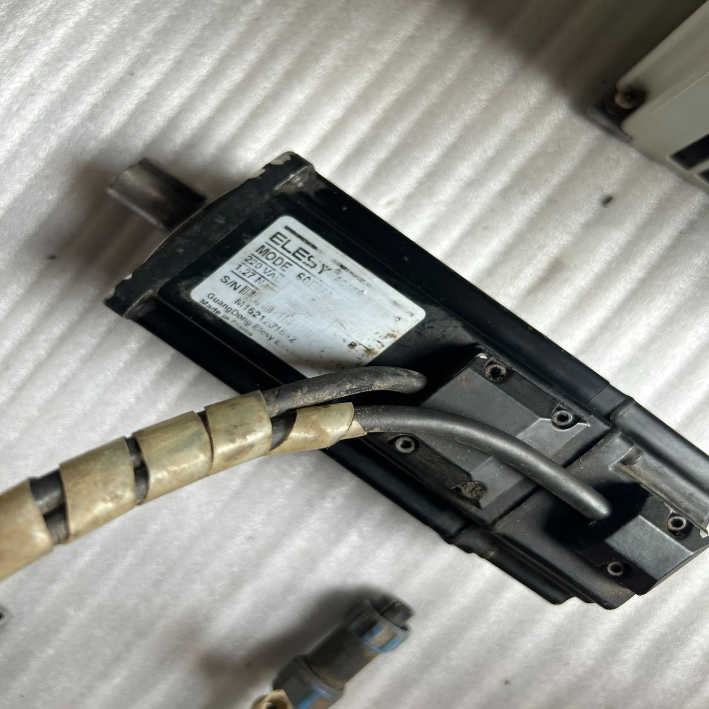 伊莱斯60EMA-013AP42A 成色如图,功能正常 名牌