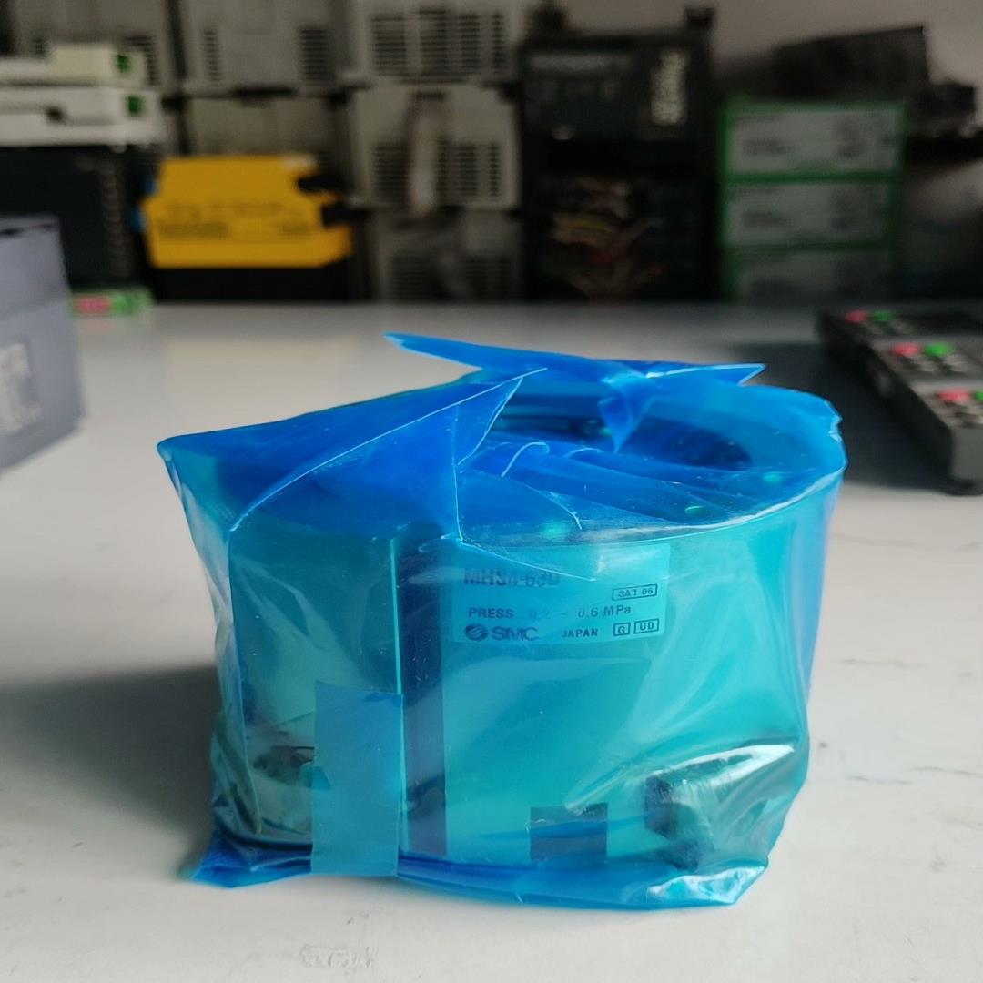 件 四爪气缸 MHS4-63D