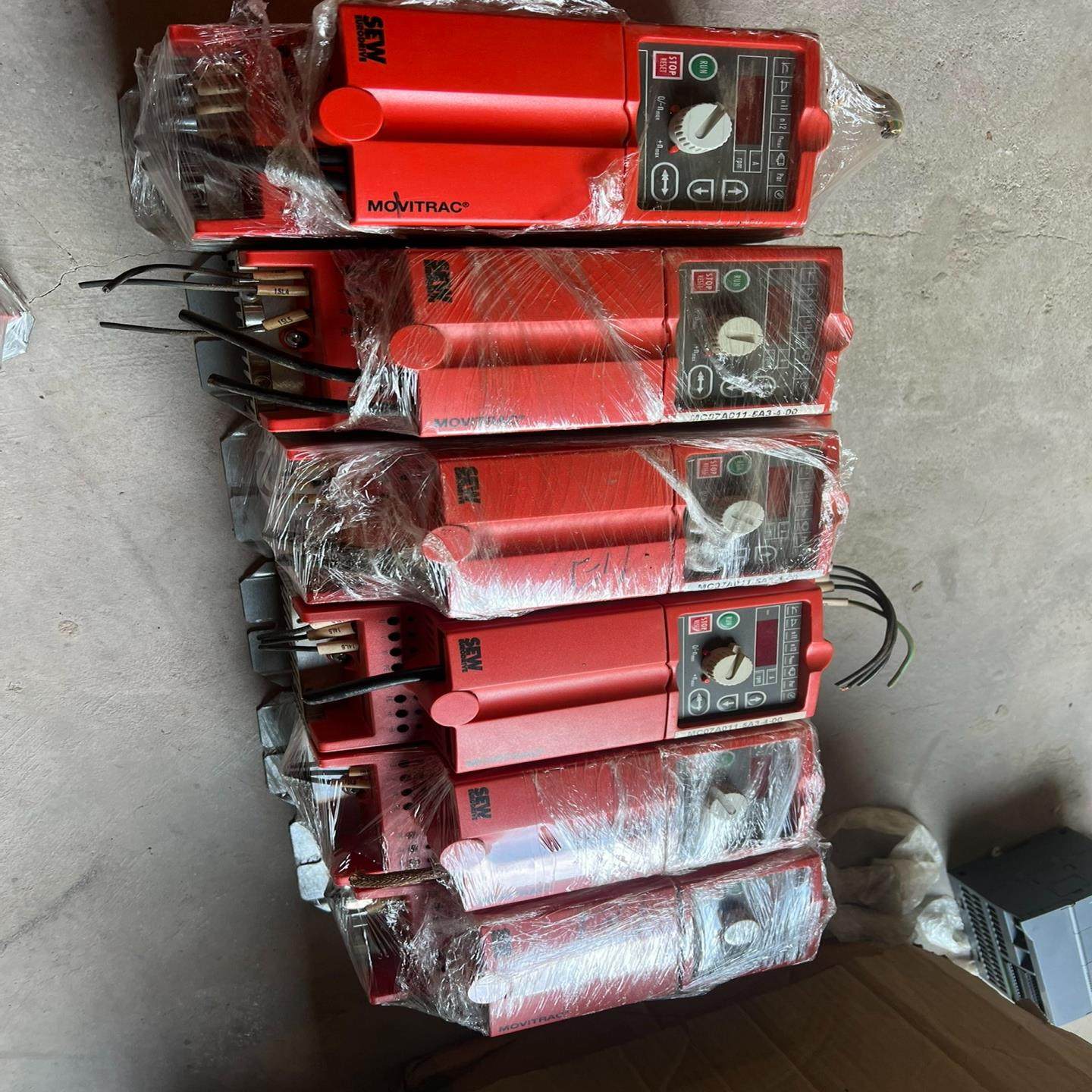 [德峰]赛威变频器MC07A011-5A3-4-00