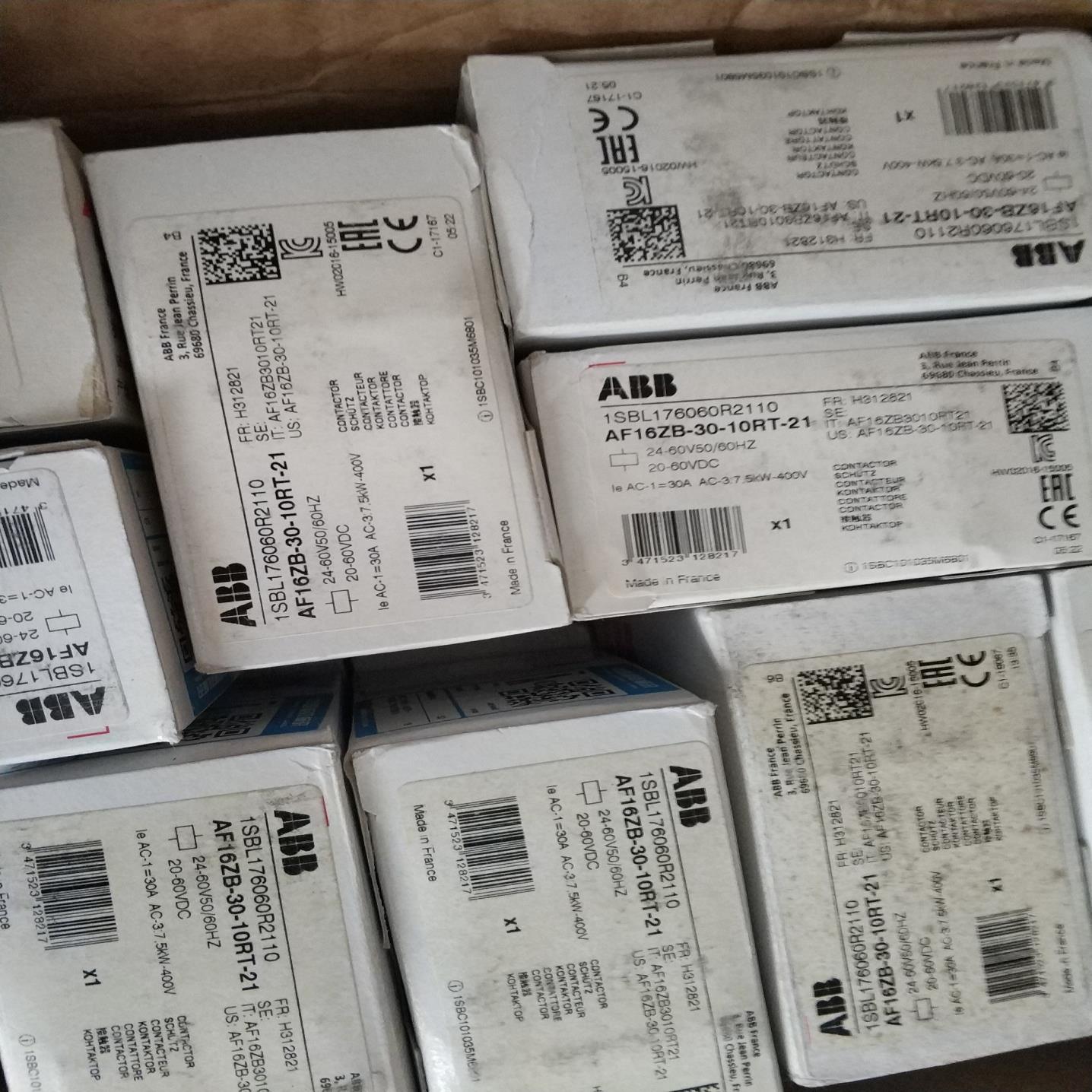 （设备配件）ABB接触器AF16ZB-30-10RT-21电压20-60