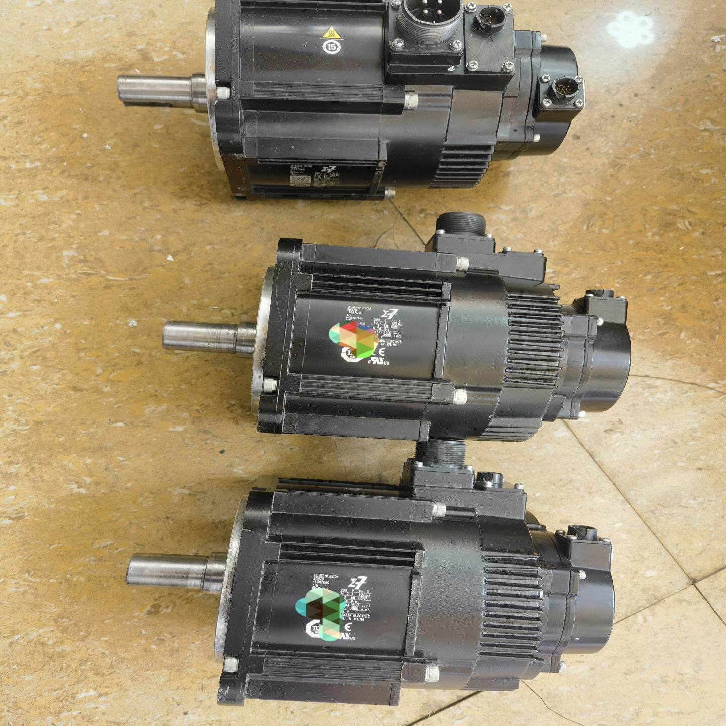 安川SGM7G-13A7C6C/SGD7S-120A00A0