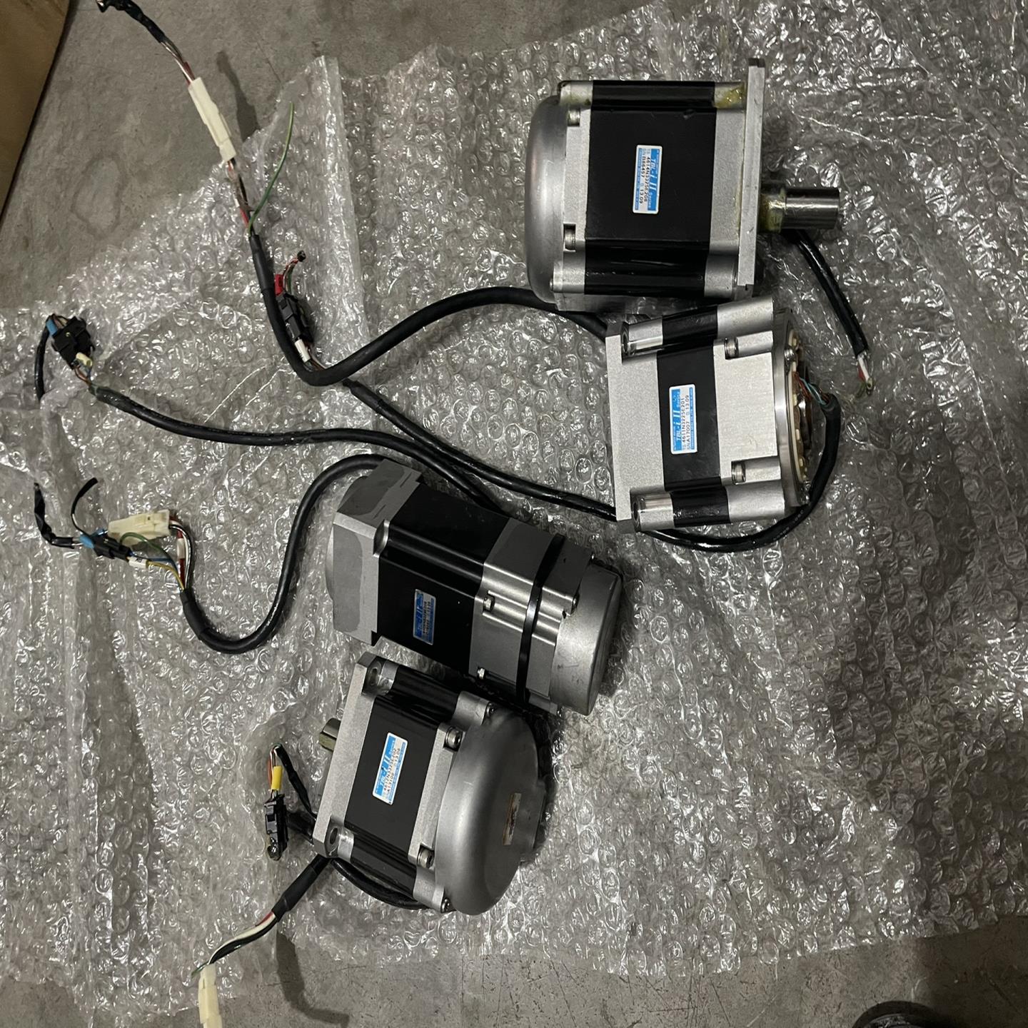 多摩川机器人电机 一套4个 需要联系TS4614 4612